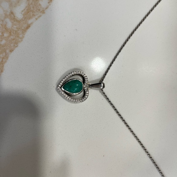 Sterling silver / Diamond / Emerald necklace - Picture 3 of 3